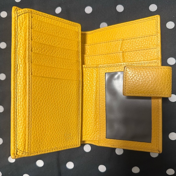 Gucci Bifold Card Wallet - Picture 2 of 4